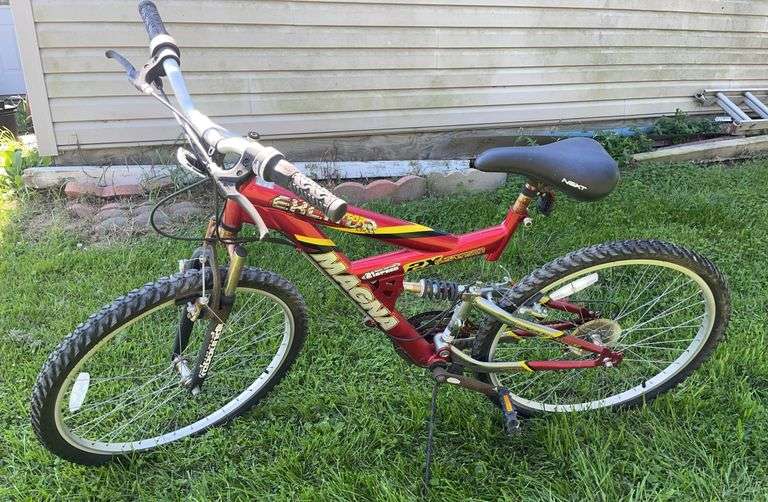Magna Excitor 21 Speed Bicycle