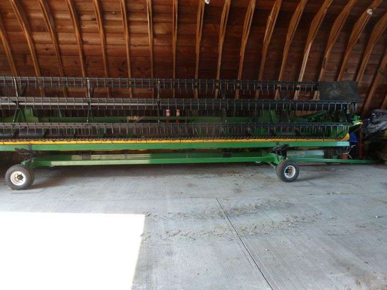 John Deere 930F Full Fingered Grain Head