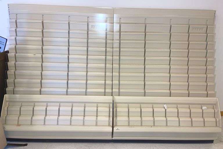 Slanted Slated Display (5’ tall & 8’ long)