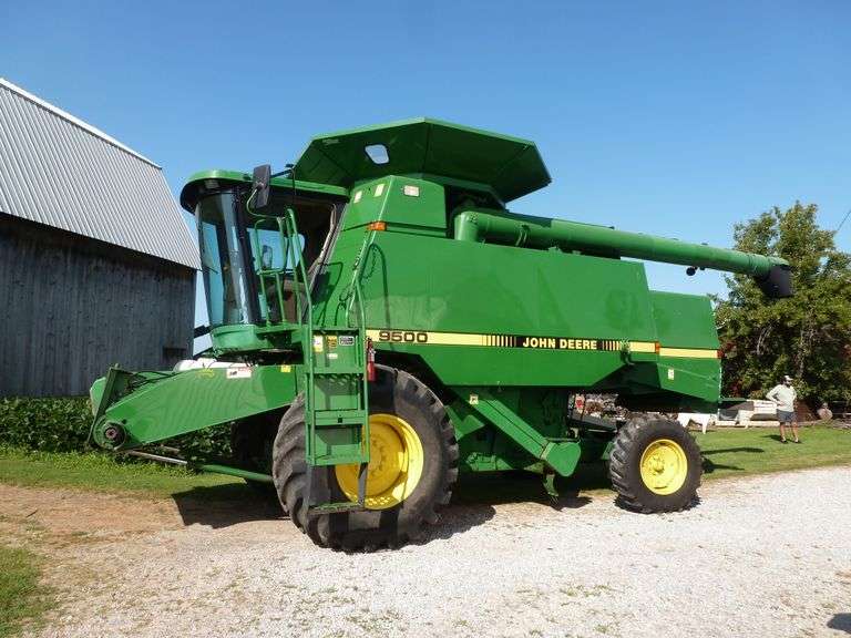 John Deere 9500 Combine 2WD