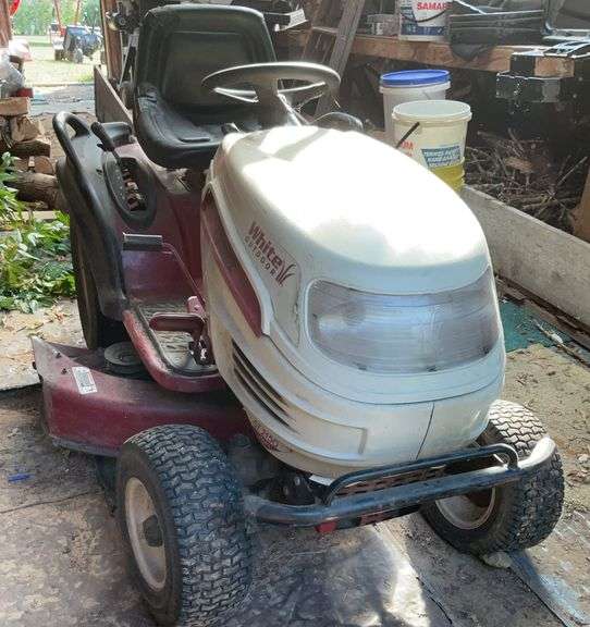 White Outdoors 48” Lawnmower Needs Battery
