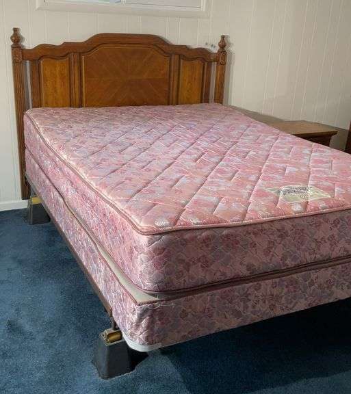 Bed Frame & Phoenix Mattress 45”Tx7’Lx58”W