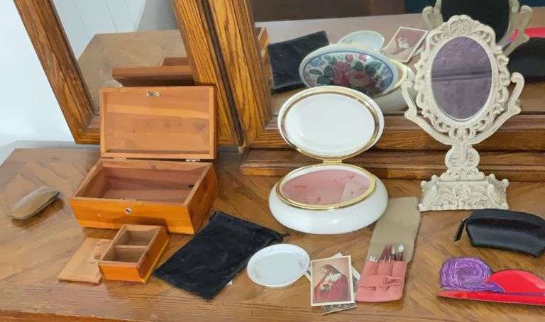 Lane Ceder Jewelry Box, Vanity Mirror & More