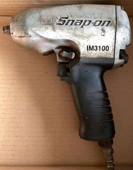 Snap-on 3/8” Air Impact Wrench. Model IM3100