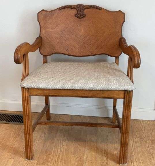 Vintage Wood Vanity Chair 32”Tx25”Lx17”W 18” To Seat