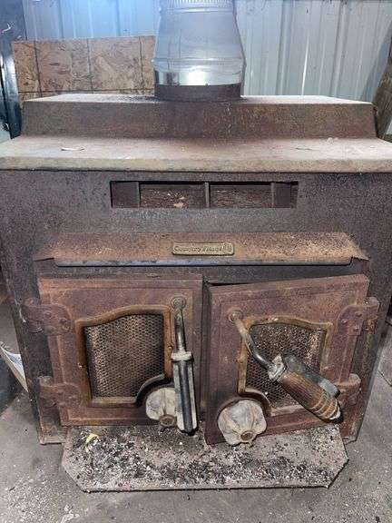 Cast Iron Wood Stove by Country Flame- 24”x29”x27”