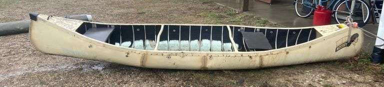 Radisson Canoe Rudder 13' Radisson Canoe - Sherwood Auctions