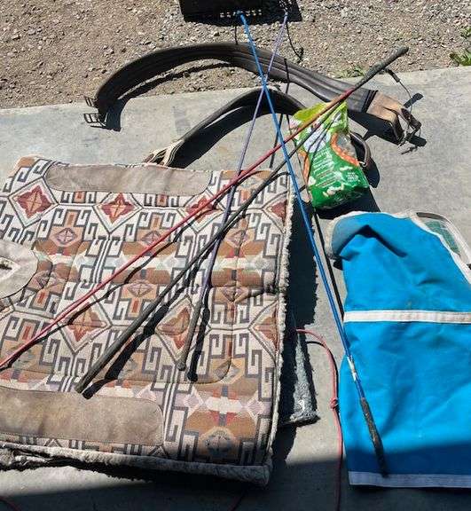 Horse Pads, Straps,Feed