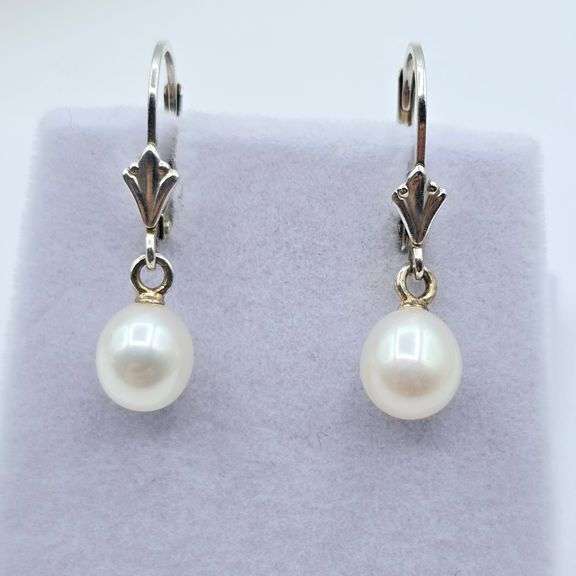 Sterling Silver Freshwater Pearl 7mm-6.6mm Drop Style Earrings