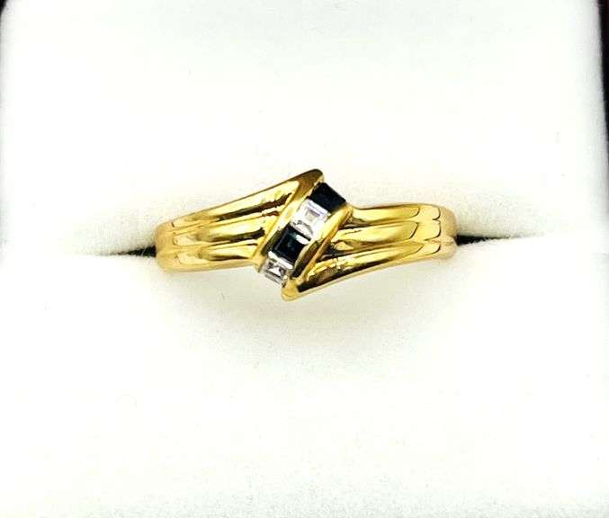 Natural Blue Sapphire (0.10ct) with CZ (0.16ct) Ring