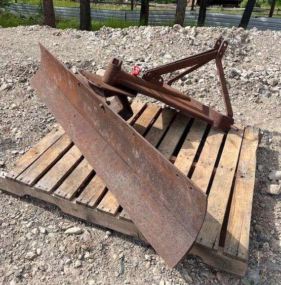 6 Ft adjustable Plow Blade 3pt