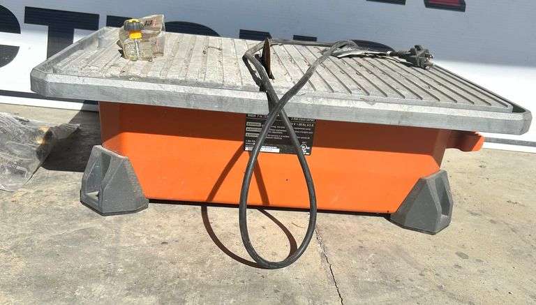 RIDGID Table Saw