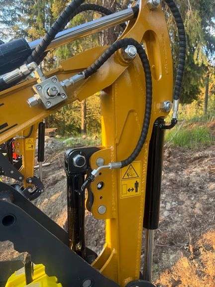 UNUSED 2025 AGT QK18-Z  17Hp Pilot controls Excavator (Hyd Thumb)