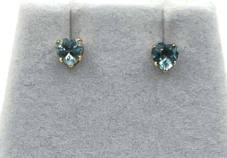 14KT Yellow Gold Natural Blue Topaz Earring