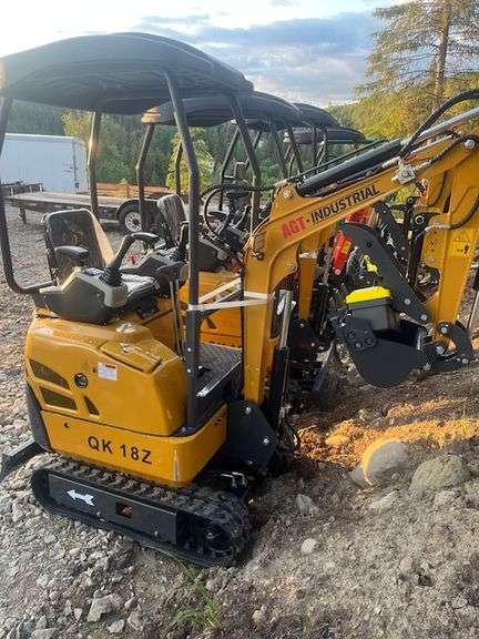 UNUSED 2025 AGT QK18-Z  17Hp Pilot controls Excavator (Hyd Thumb)