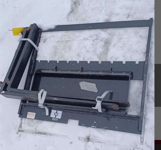 UNUSED 2025 GIYI 29" Pallet Forks for Mini Skid Steer