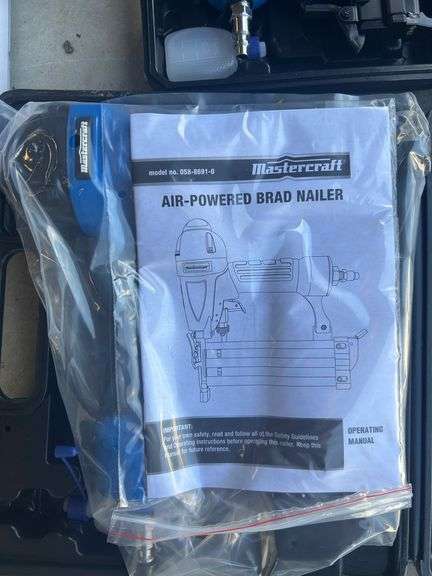 UNUSED Brad Nailer QTY 2 & Palm Nailer