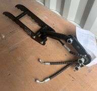 UNUSED 2025 Hydraulic Thumb W/ Offset L Bracket for 1-3 Ton Mini Excavator