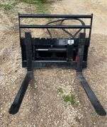 UNUSED 2025 GIYI Hydraulic Slide 30" forks for Mini Skid Steer