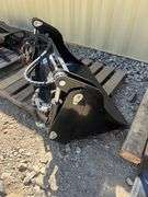 2025 GIYI XKH39F 39 Inch Hydraulic 4 In1 Bucket - Mini Skid Steer Attachment (Unused)