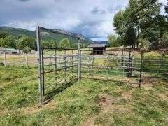 Rodeo/Corral QTY 19 Panels Height 6Ft X 10FT Wide and 1 Gate Height 8Ft X 10Ft Wide