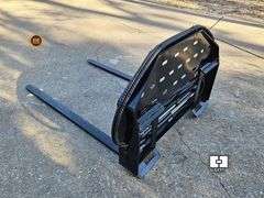 UNUSED 2025 GIYI Hydraulic Slide Forks 60" Skid Steer