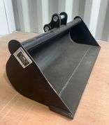 UNUSED 2025 32" Cleanup Bucket for 1-3 Ton Excavator