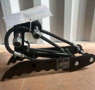 UNUSED 2025 Hydraulic Thumb W/ Offset L Bracket for 1-3 Ton Mini Excavator