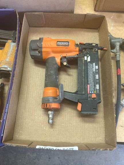 RIDGID Brad Nailer