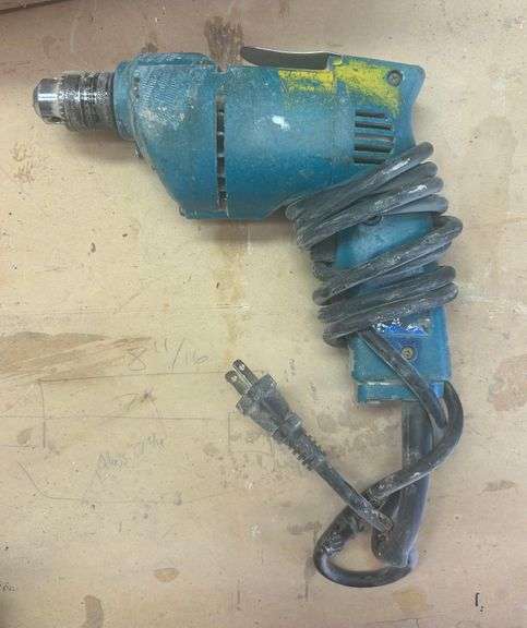Makita Model 6510LVR 3/8" electric drill