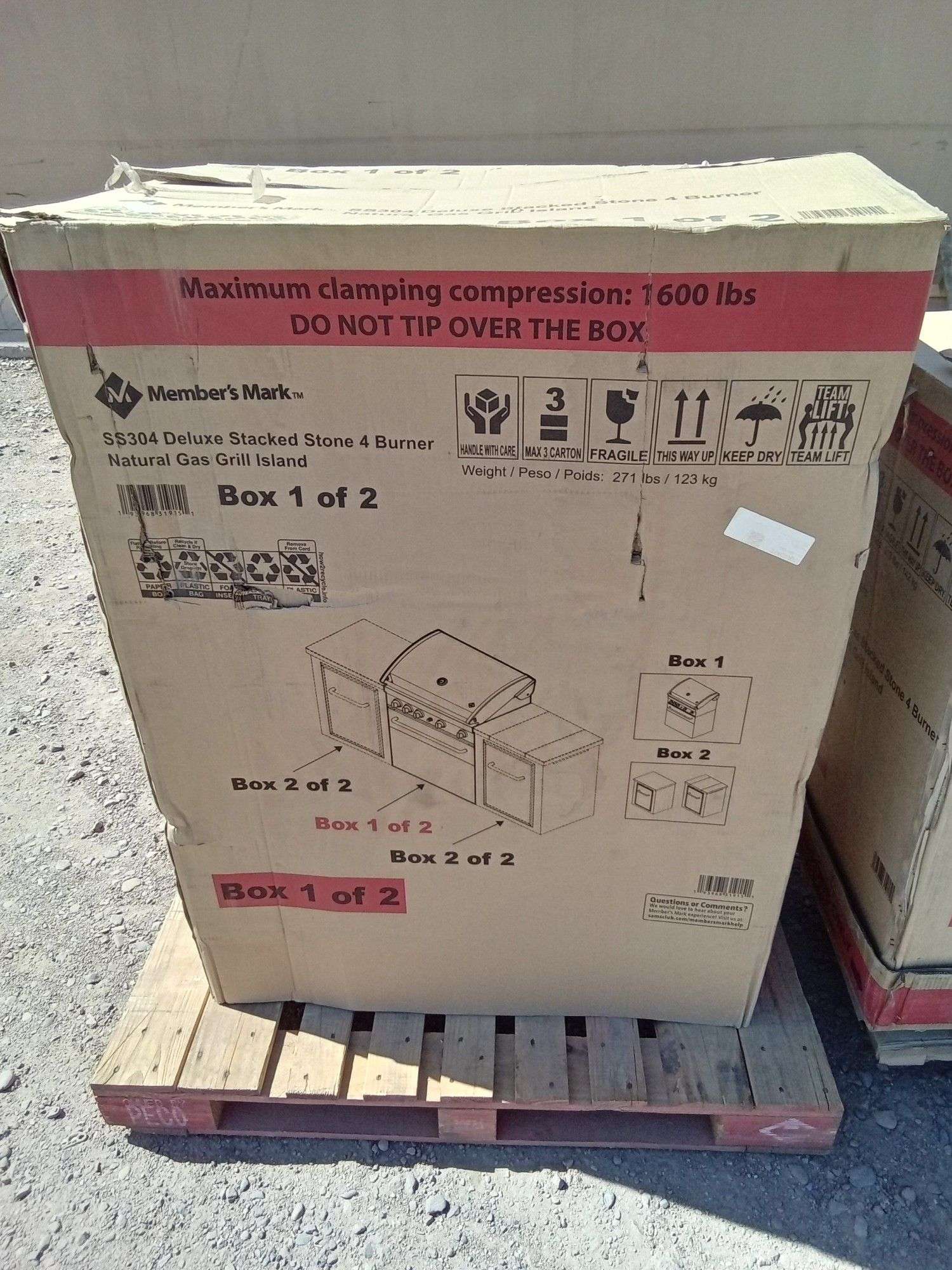 Sticker Deluxe Box ヘチャン セット sgs Trouper Storage Console | La-Z-Boy