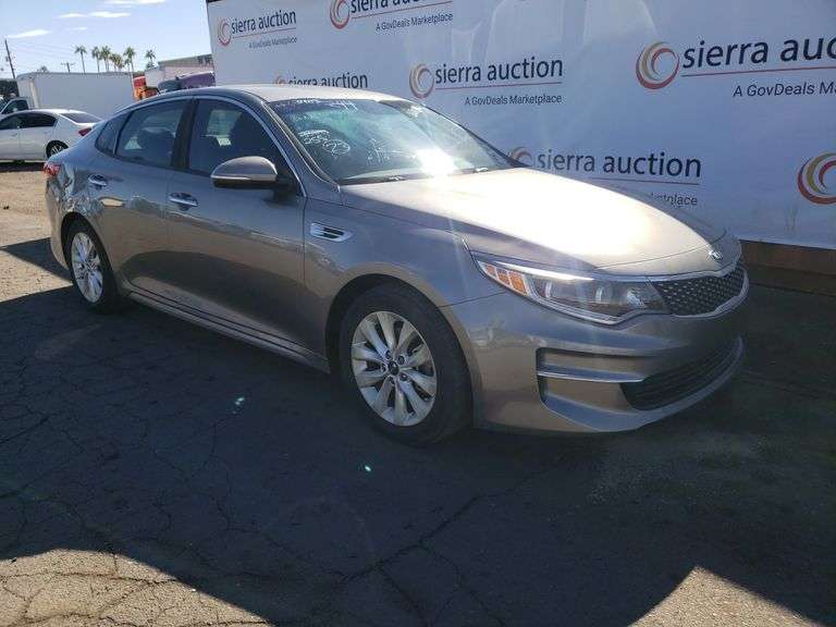 2016  Kia  Optima EX