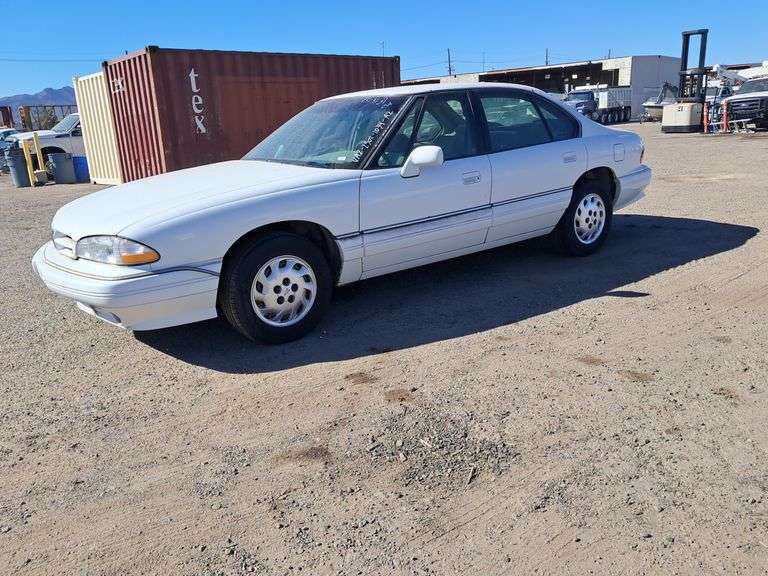 1993  Pontiac  Bonneville SE