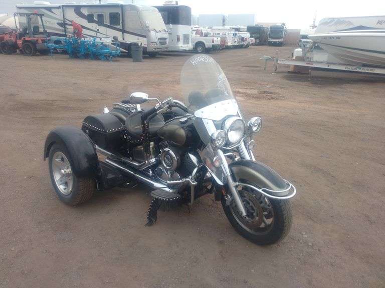 2005 Yamaha XVS1100 Motorcycle