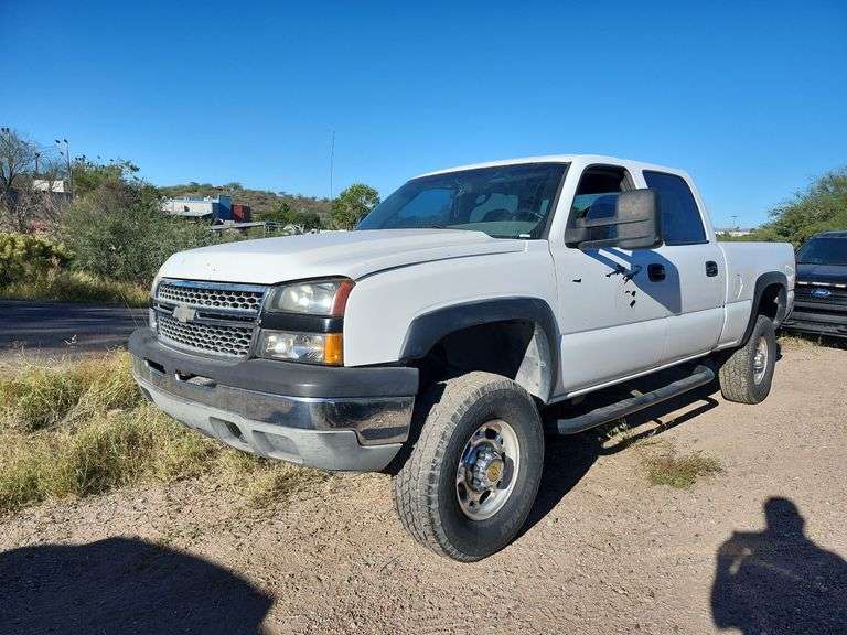 2003  Chevrolet  Silverado 1500 LS