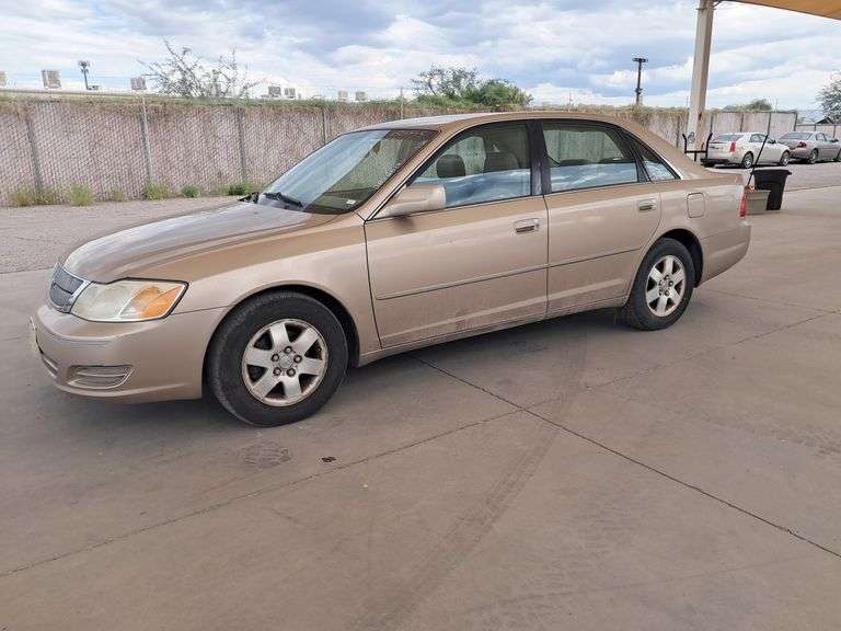 2001  Toyota  Avalon XL