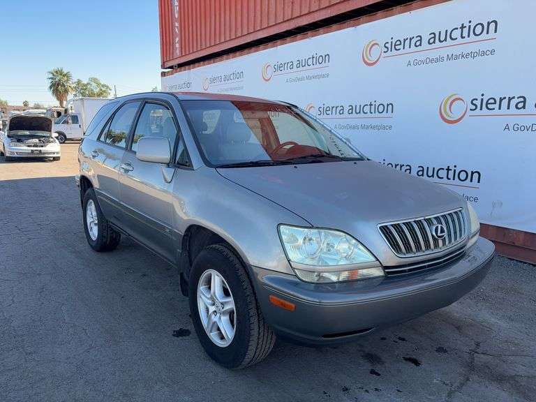 2001 Lexus RX - Sierra Auction Management Inc