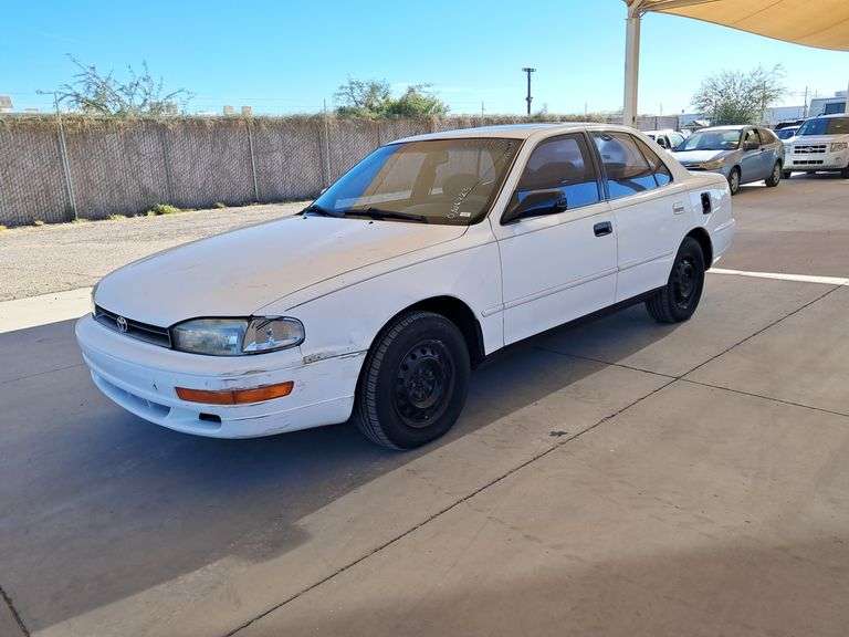 1993  Toyota  Camry LE