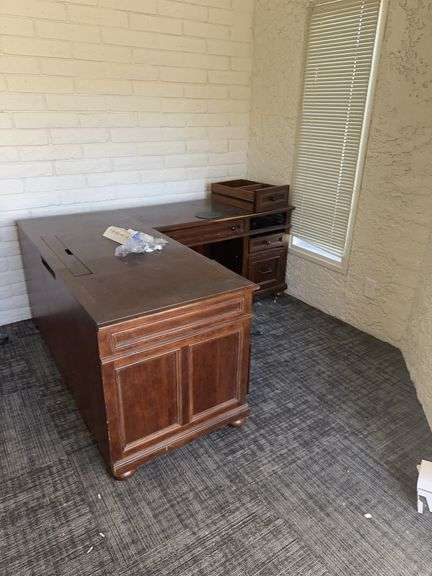 Contents Of Room (see extended description)