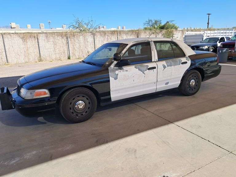 2004  Ford  Crown Victoria