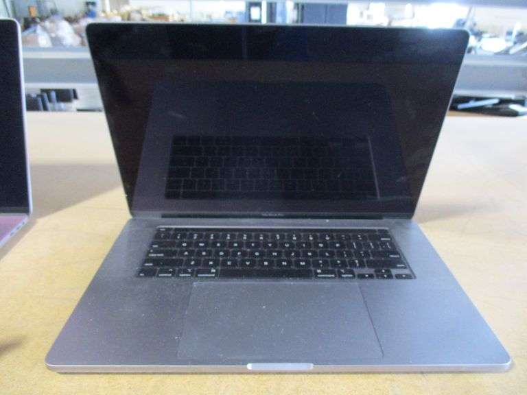 Apple MacBook Pro A2141