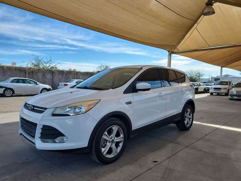 2015  Ford  Escape SE