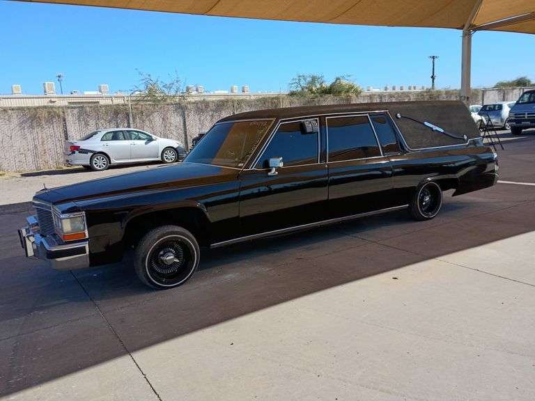 1982 Cadillac Fleetwood Hearse