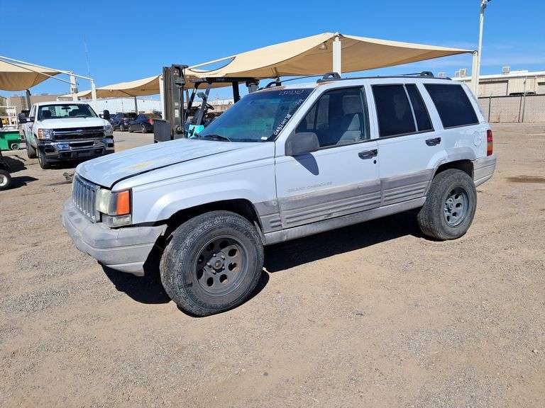 1996  Jeep  Grand Cherokee Laredo