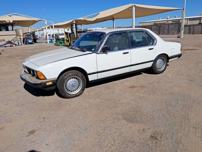 1985  BMW  735i