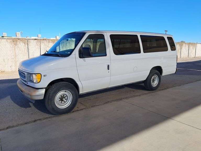 2002  Ford  E350   Passenger Van