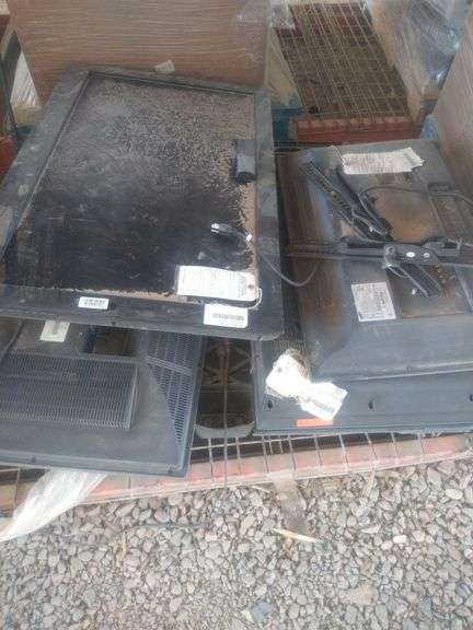 Asorted Screen (P) Of Assorted Flat Screen TV's - Sierra Auction Management Inc