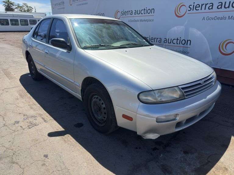 1995  Nissan  Altima