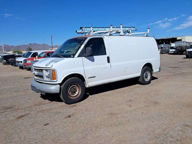 2002  Chevrolet  Express 3500   Cargo Van