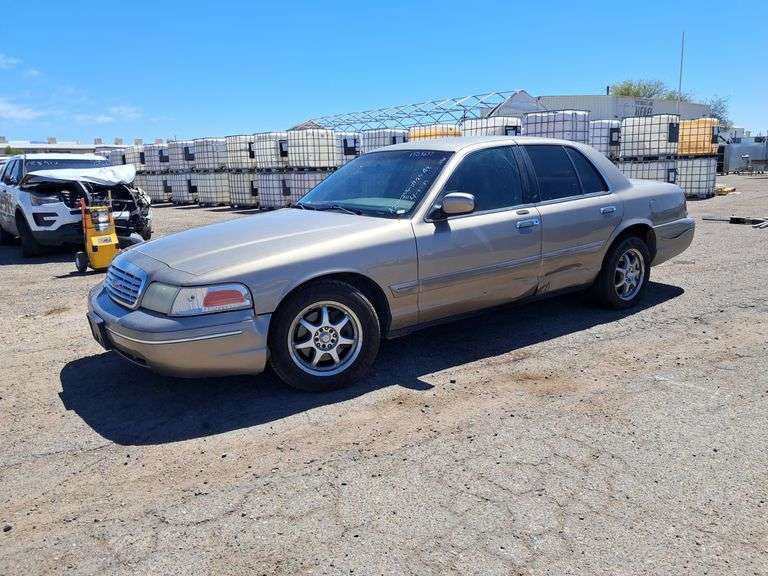 2003 Ford Crown Victoria